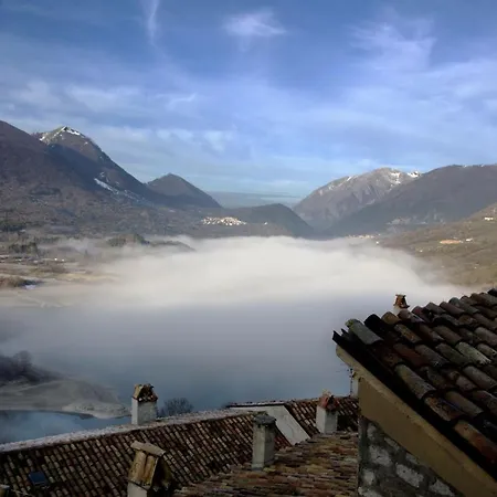 Ostello-albergo Dagli Elfi بيت شباب