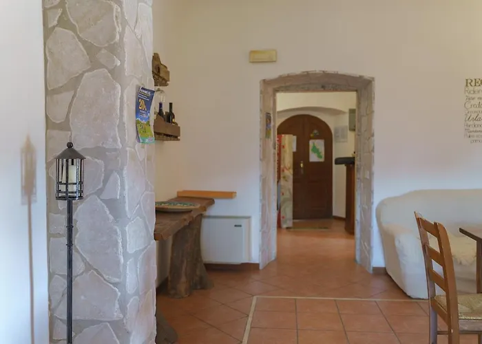 Hostel Ostello-albergo Dagli Elfi *
